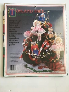 New 1991 Daisy Kingdom 3D Christmas TOYLAND TREE Kit 9876 Holiday Santa Easy Sew - Picture 1 of 12