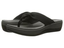 clarks sandals black