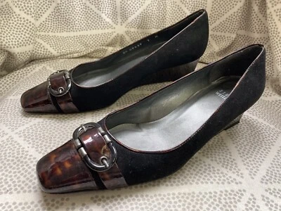 STUART WEITZMAN Pumps Sz 7M Black Suede Patent Tortoise Shell Low Wedge Heel EUC - Image 1 of 4