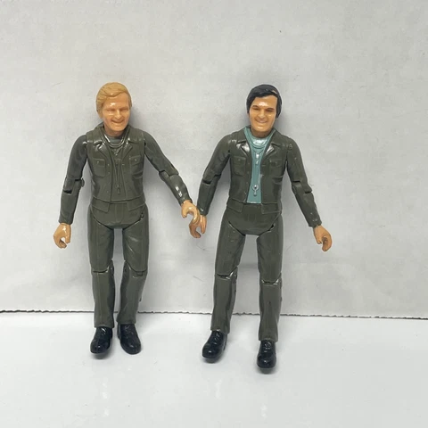 Vintage MASH Tristar Hawkeye 1982 Action Figure Loose Lot Of 2 Cover