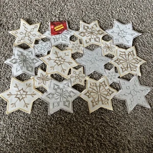 St. Nicholas Square Snowflake Cutout Placemat Set of 4 ~ NWT ~ 13"H X 18"W - Picture 1 of 3
