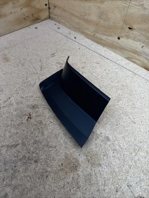 2012-2015 AUDI A6 S6 C7 - LEFT TAIL Light Cover OEM 4G5853267 - Image 1 of 4