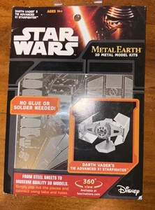 Metal Earth 3D Modellbausatz Star Wars Darth Vader's Tie Advanced X1 Starfigher NEU - Bild 1 von 3