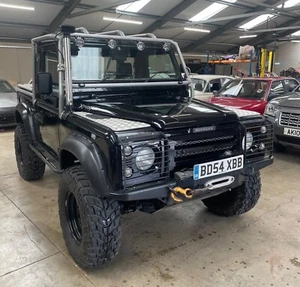 Land Rover Defender 90 Special Preparation - Picture 1 of 12