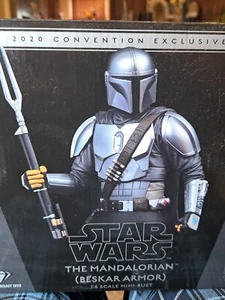 Gentle Giant Star Wars Mandalorian Beskar Armor convention exclusive mini-bust - Picture 1 of 11