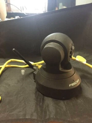 Foscam F18918W Wireless Camera PTZ  WiFi Good Condition  SOLD AS IS FOR PARTS - Image 1 of 3