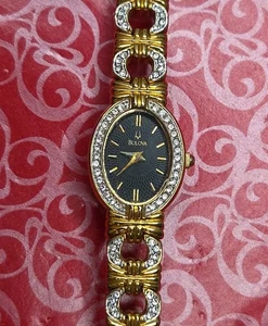 Bulova 18mm Tono Dorado Estrás Ovalado En Bisel De Reloj y Correa Batería Nueva - Imagen 1 de 23