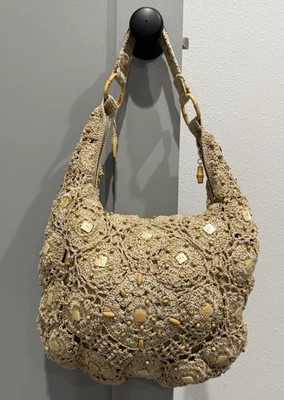 THE SAK Crochet Tejido Hobo Cartera Bolso de Mano Dijes con Cuentas Acentos de Madera Cierre de Cremallera Foto 1 de 4