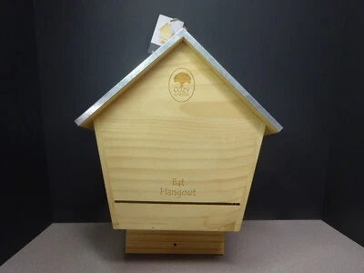 Acogedora caja de murciélagos de jardín exterior refugio de color natural, cedro con techo de acero Foto 1 de 4