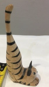 Attractive Hand painted wooden cat ornament figurine / ring holders 11cm tall - Picture 1 of 3