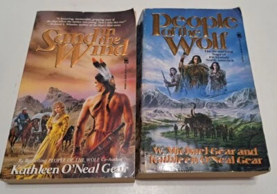 People of the Wolf & Sand in the Wind by W. Michael Gear & Kathleen O'Neal Gear Foto 1 de 4
