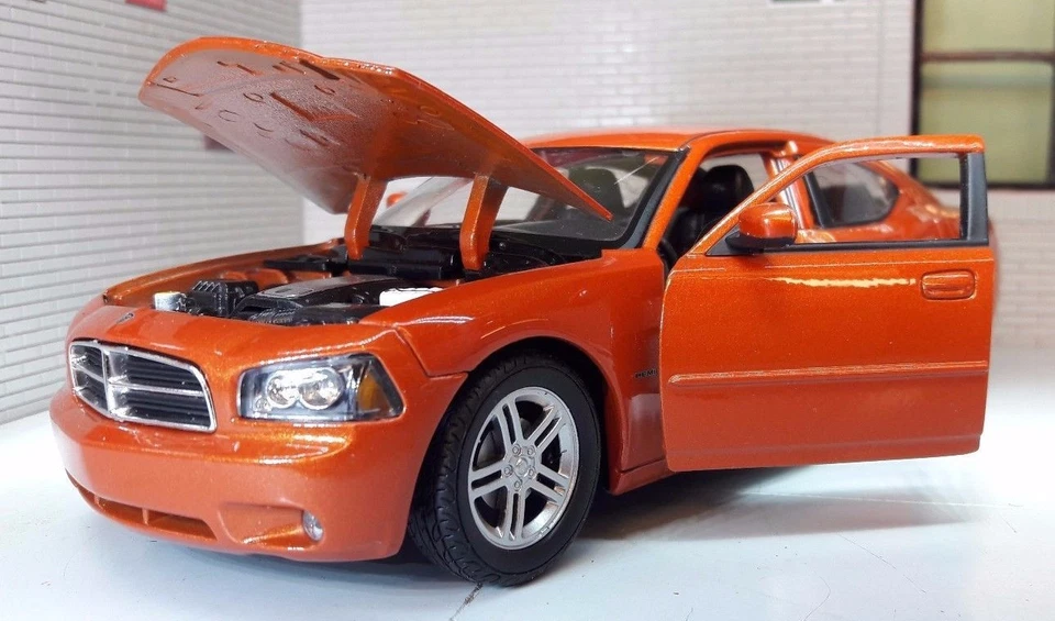 Dodge Charger Daytona R/T 2006 Orange Welly Diecast G 1:24 Scale Model Car 22476 - Image 1 of 1
