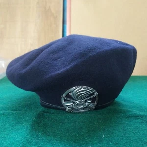 Basco Nero BERSAGLIERI-Esercito Italiano-originale-1976-con fregio-senza fodera - Foto 1 di 12