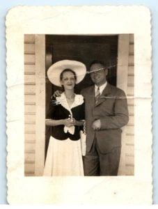 Vintage Photo 1940's, @ a Southern Wedding Older Couple, Creased, 4.25x3.25 - Picture 1 of 2