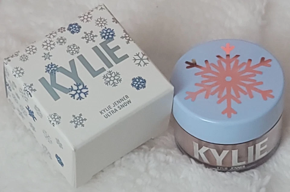 Kylie Cosmetics Edición Limitada Ultra Nieve a la Sombra Merry Bright Nuevo en Caja Foto 1 de 3