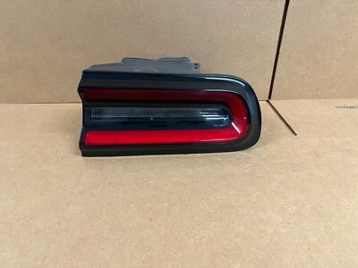 OEM 2015 2016 2017 2018 2019 2020 2021 LANTERNA TRASEIRA DODGE CHALLENGE BOA! - Imagem 1 de 4