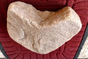 Heart Stone Natural Heart Shaped Rock Table Home Décor Love Gift Garden Zen - Picture 1 of 7