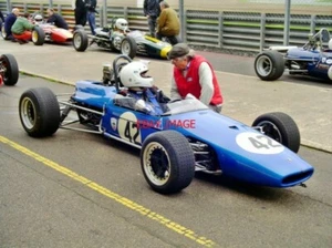 PHOTO HSCC SILVERSTONE 9.10.10 BARRIE PUSEY IN HIS 1.0 F3 BRABHAM BT21B. I G - Picture 1 of 1
