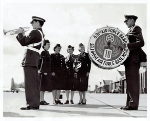 1951 Original Photo Women's Army Corps 14th Army Band & Selfridge Air Force Band - Picture 1 of 2
