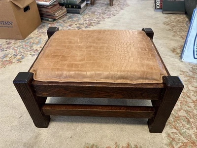 Antique Mission Oak Footstool 1910 Grand Rapids Furniture Restored With Leather  - Image 1 of 4