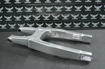 2007 HONDA CRF150R OEM 14" SWINGARM SWING ARM SUSPENSION 52200-KSE-000 MINT! - Imagen 1 de 4