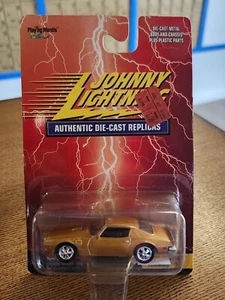 2000 Johnny Lightning 1971 Pontiac Firebird T/A in Brown w/Real Wheels - Picture 1 of 3