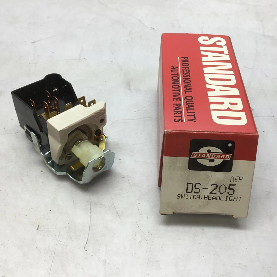 Headlight Switch Standard DS-205 - Image 1 of 1