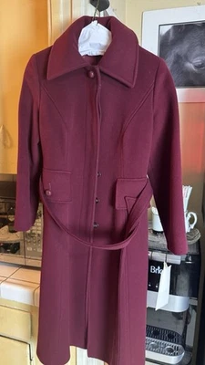 Gabardina con cinturón de mezcla de lana borgoña años 70 Foto 1 de 4