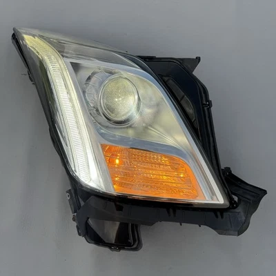 13-17 CADILLAC XTS DELANTERO DERECHO PASO LADO OCULTO XENÓN FARO CONJUNTO LÁMPARA OEM Foto 1 de 4