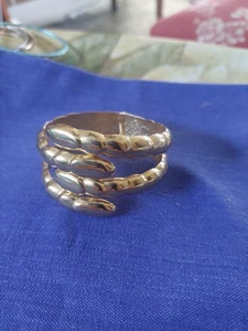 Vintage Goldtone Unsigned Clapper Bracelet - Picture 1 of 4