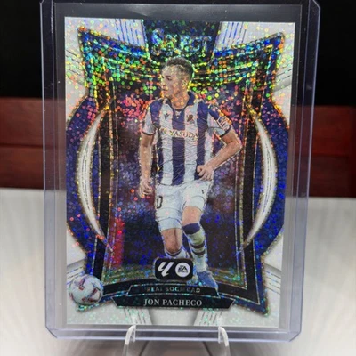 Jon Pacheco 💎 2024-25 Panini Select La Liga Blanco Brillo #47 Foto 1 de 2