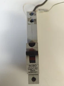 WYLEX 32AMP RCBO 30MA C C CURVE TYPE A 10KA OLD STYLE NSB RANGE NSBS32/1 (W596) - Bild 1 von 6