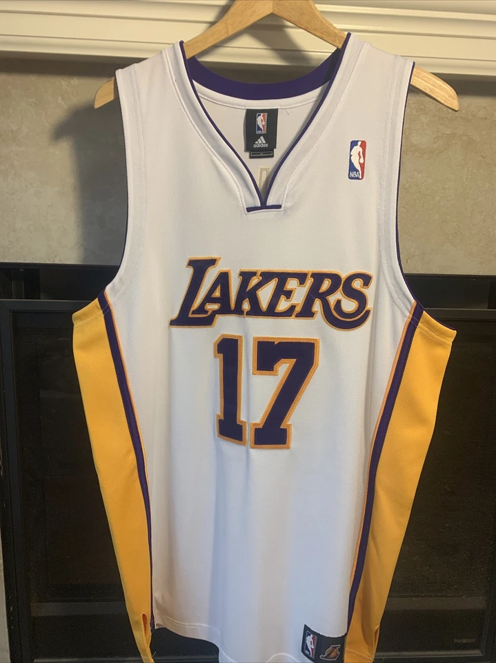 Camiseta Adidas Auténtica Andrew Bynum Lakers 40 L Mitchell Nike Dennis Schröder Foto 1 de 4