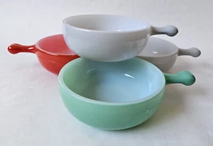 Glasbackdeckel Suppenschalen mit Henkeln 4er Set grau rot grün J314 Vintage MCM - Bild 1 von 7