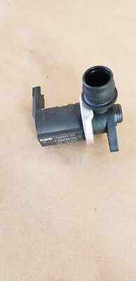 Interruptor de válvula de admisión de aire 15-18 2016 BMW S1000RR sensor solenoide 7708937 OEM Foto 1 de 4