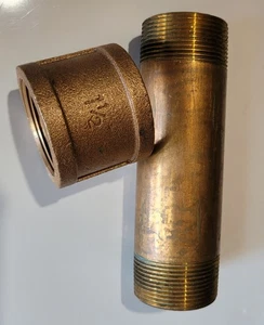 🚨 Pezón de tubo NPT de latón de 1 1/2" x 6" (1,5" x 6") PLUS ACOPLAMIENTO roscado de latón de 1,5" - Imagen 1 de 6
