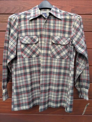 Franela de Lana Pendleton Reparada Golpeada M Negro Blanco Rojo Cuadros Años 50 De Colección CRC Foto 1 de 4