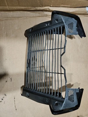 2011 Honda Cb1000R Radiator Guard/Shroud OEM GENUINE  - image 1 of 4