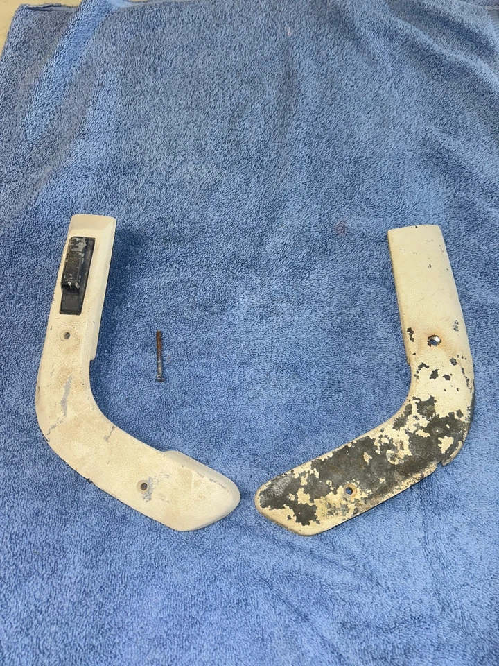 Dodge Charger Challenger Plymouth Cuda GTX 1970 cubiertas de bisagra de asiento con canastilla paso Foto 1 de 4