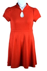 MODCLOTH Red Dress Size XL Floral Embossed Keyhole NWOT - Picture 1 of 7