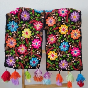 Embroidery Floral, Peruvian Hand-Woven Table Runner |Multi Color Flowers Peruvia - Picture 1 of 7