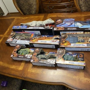 Set Of 12 Jurassic World Collection - Picture 1 of 7