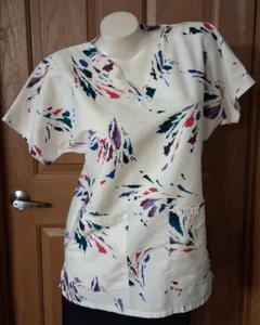 Landau Scrub Top V-Neck Short Sleeves Pockets Side Slits 42 In Chest - Picture 1 of 5
