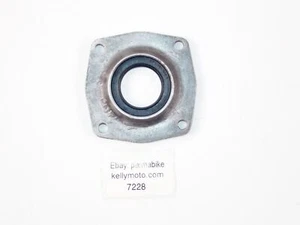 HUSQVARNA 1977 WR 360 LEFT SIDE TRANSMISSION RETAINER W/OIL SEAL - Picture 1 of 3