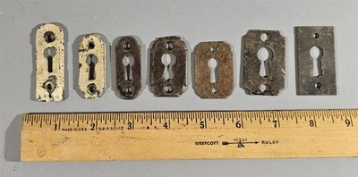 7 ESCUDOS SURTIDOS DE COLECCIÓN PLACAS DE AGUJERO DE LLAVE Foto 1 de 4