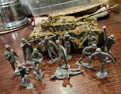 Juguetes siglo XXI tanque alemán con soldados Marx 1/32 Foto 1 de 4