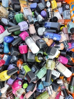 Nagellacke Verschiedene Hersteller/ Farben 50 Teile  - Bild 1 von 4