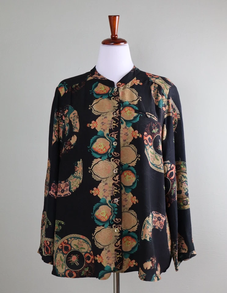 Top abotonado 100 % seda inspirado en Asia Citron Santa Monica $249 talla 1X Foto 1 de 4