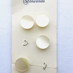 Vintage Pearlescent Buttons By Schwanda Card Mid Century Sewing Supplies - Picture 1 of 4