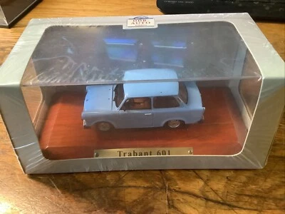 Atlas Verlag 1:43 DDR Auto Trabant 601 hellblau OVP eingeschweißt MIB 7130101 S7 - Bild 1 von 4